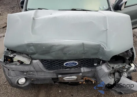 2007 Ford Escape Xlt z USA, uszkodzony, nr VIN 1FMCU93Z47KA99433